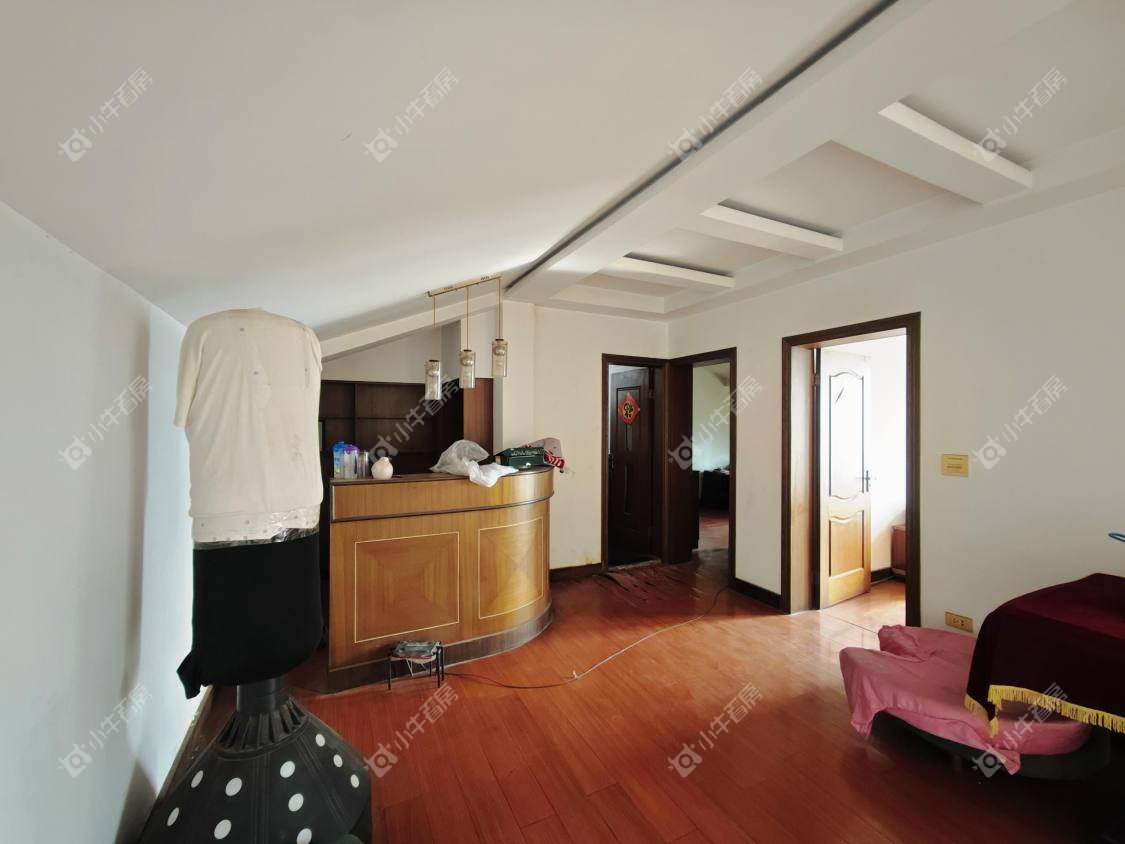 镇江华南园中园在售二手房源室内图_小牛看房