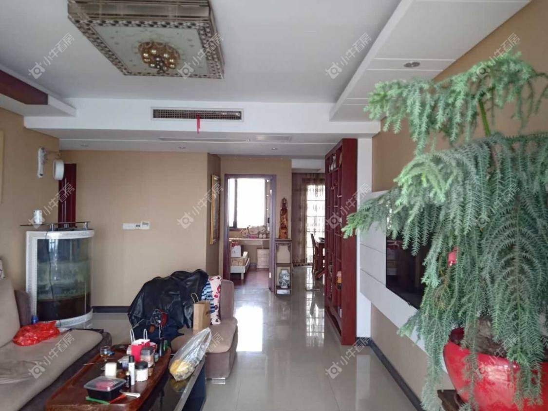 镇江凤凰国际在售二手房源室内图_小牛看房