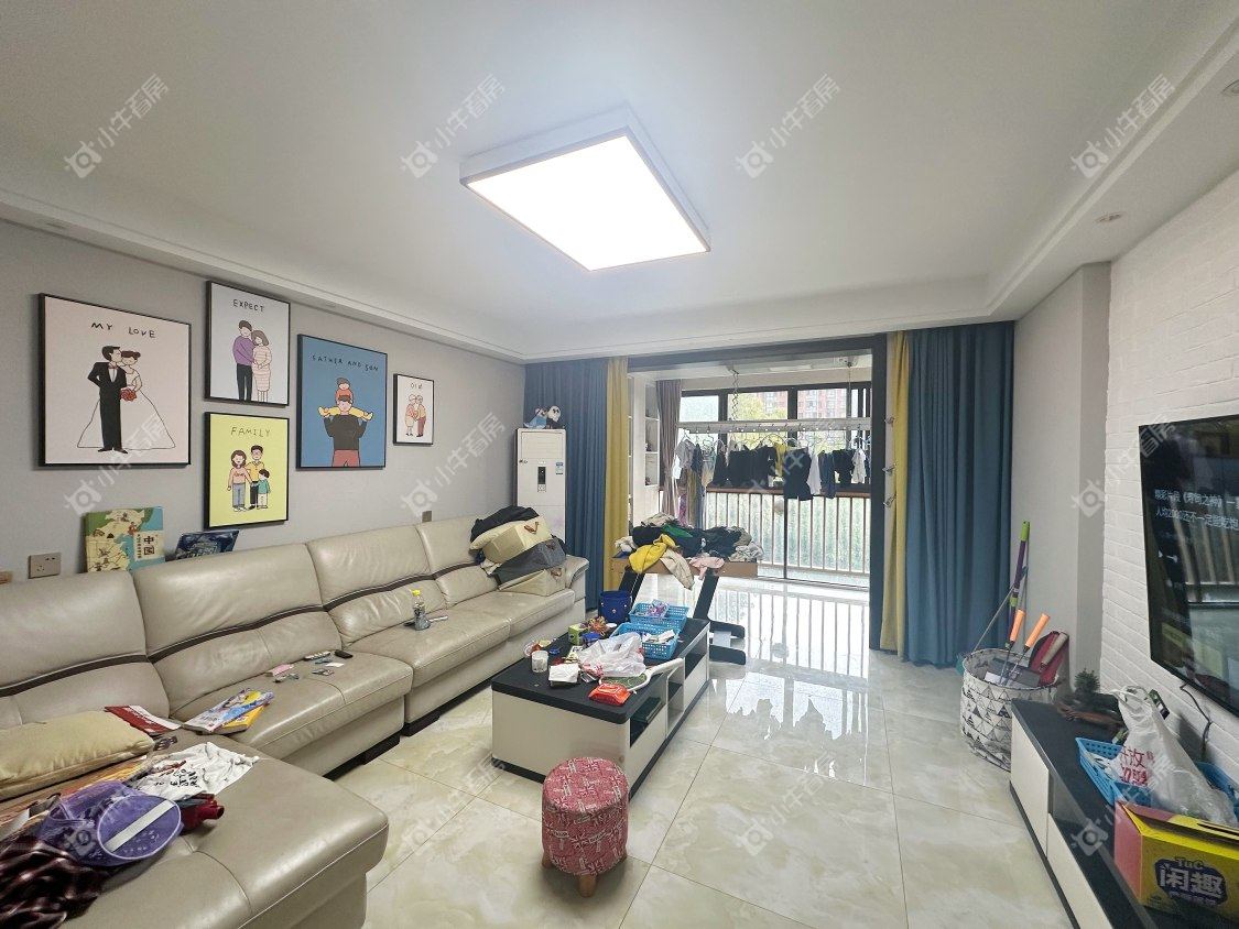 镇江世纪豪都在售二手房源室内图_小牛看房