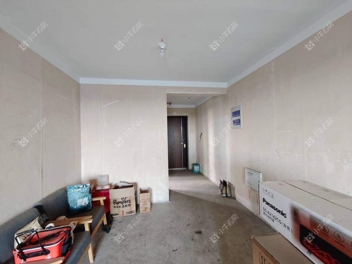 镇江融创华南映在售二手房源室内图_小牛看房