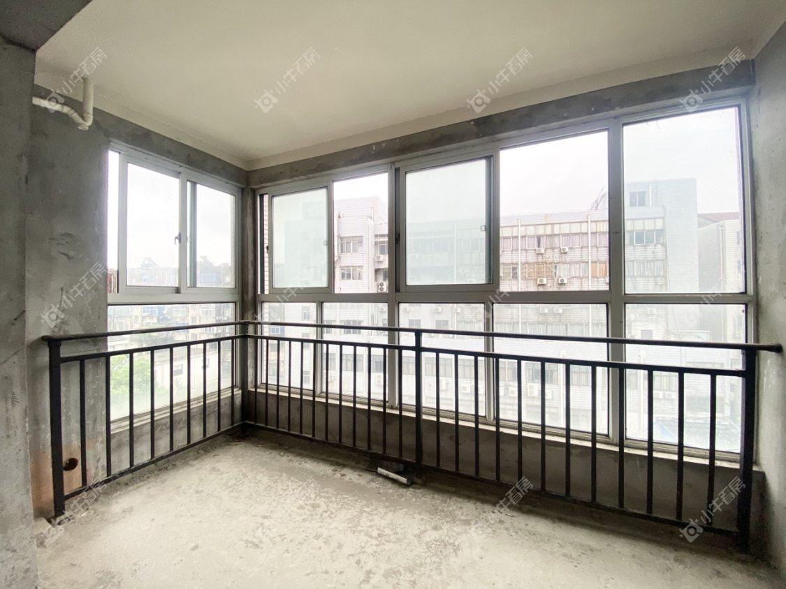 镇江城市绿洲在售二手房源室内图_小牛看房