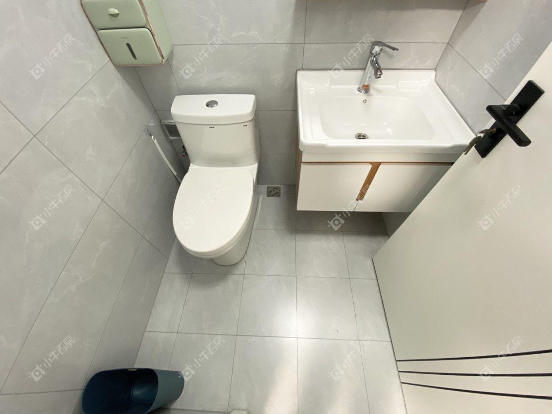 镇江凤凰郡在售二手房源室内图_小牛看房