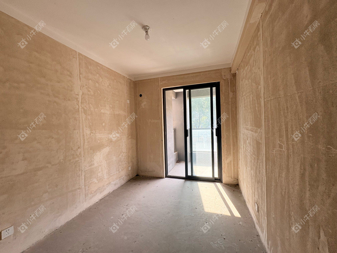 镇江融创华南映在售二手房源室内图_小牛看房