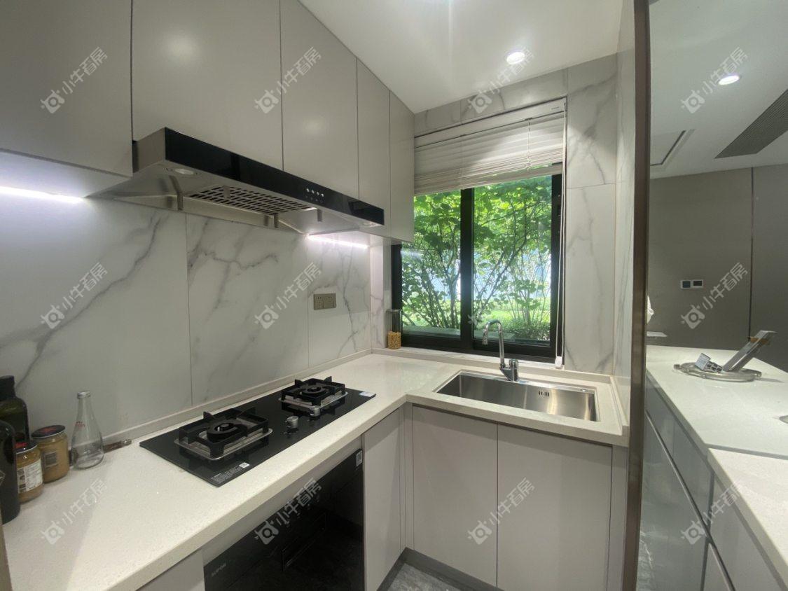 镇江融创华南映在售二手房源室内图_小牛看房