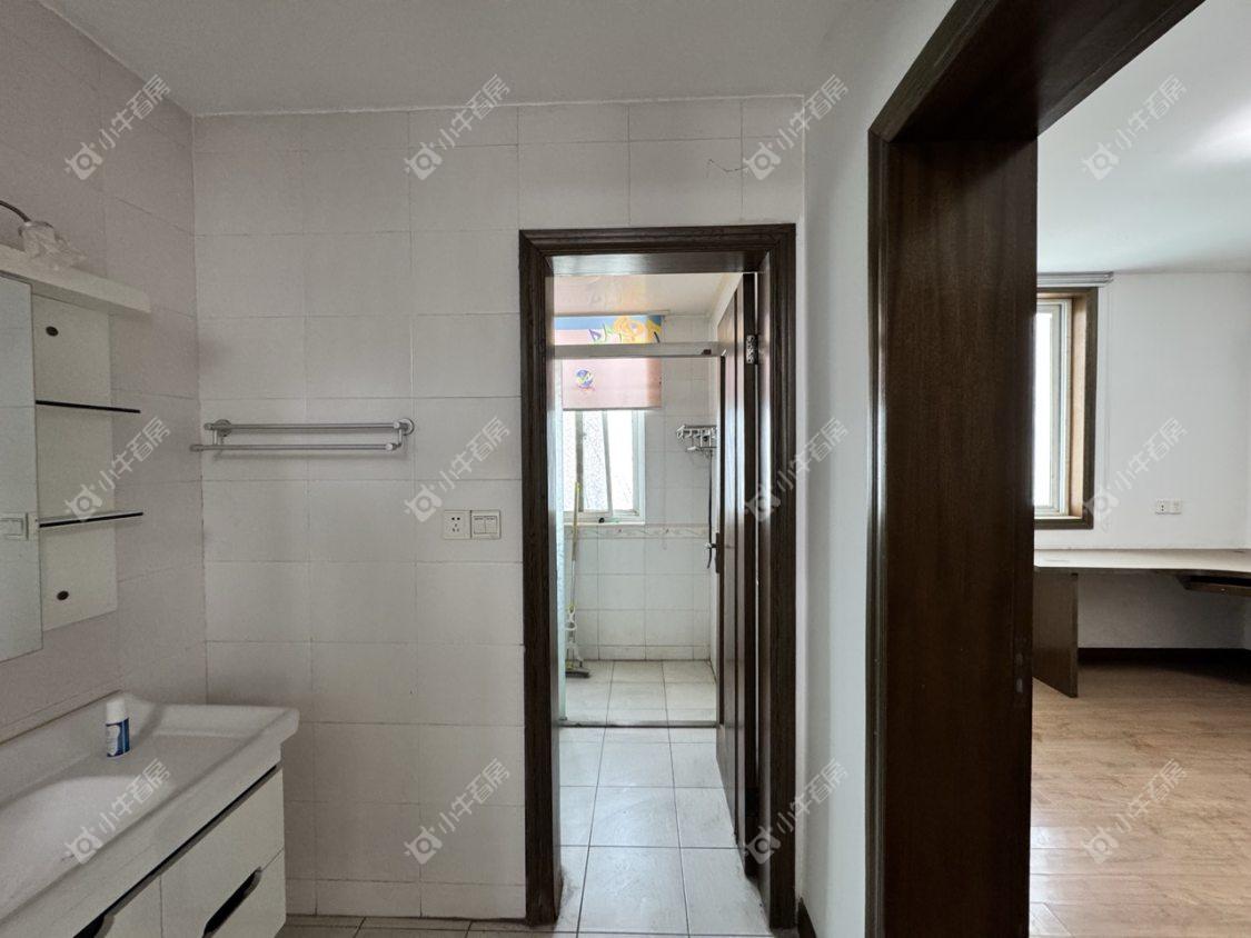 镇江华南园中园在售二手房源室内图_小牛看房