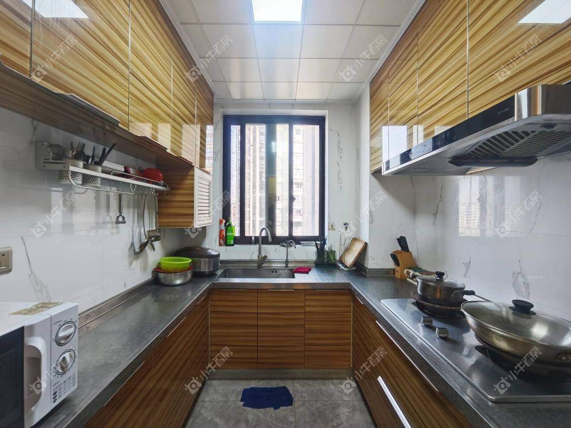 镇江滨河凤凰城在售二手房源室内图_小牛看房