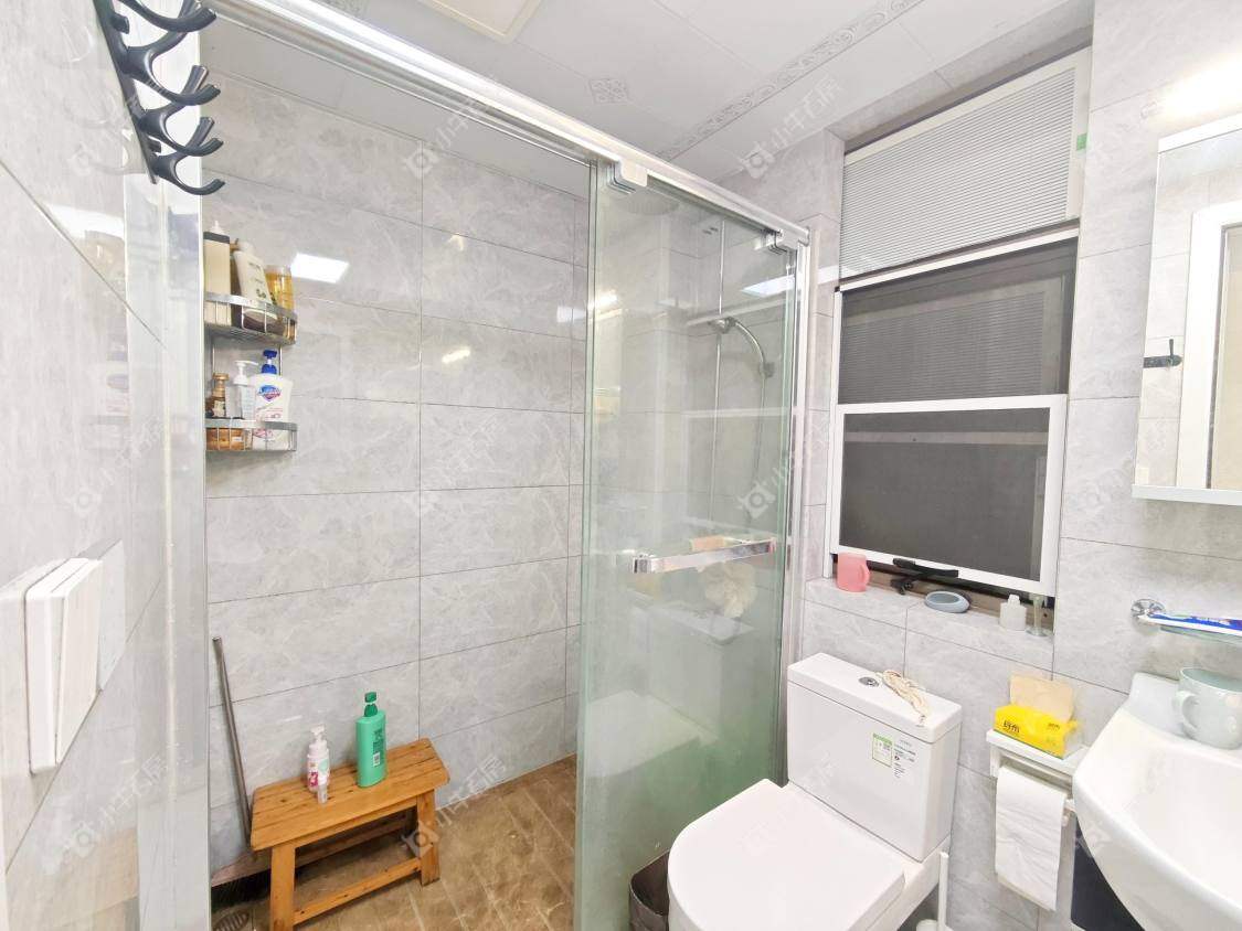 镇江荣城国际（藏龙御景）在售二手房源室内图_小牛看房