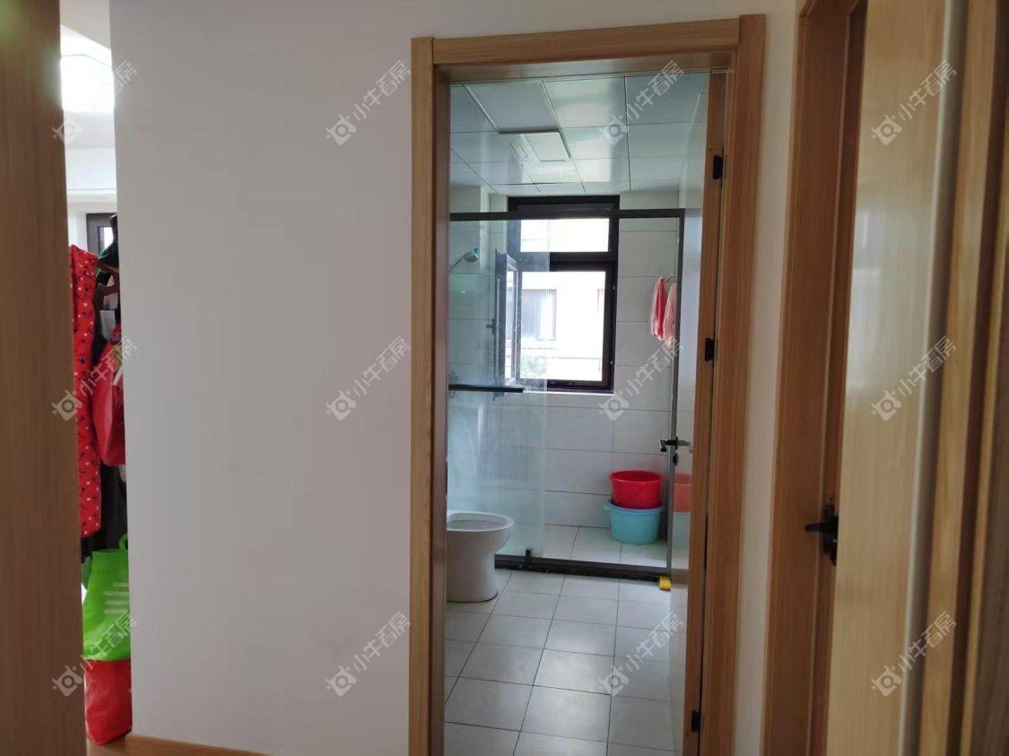 镇江珑蟠里在售二手房源室内图_小牛看房