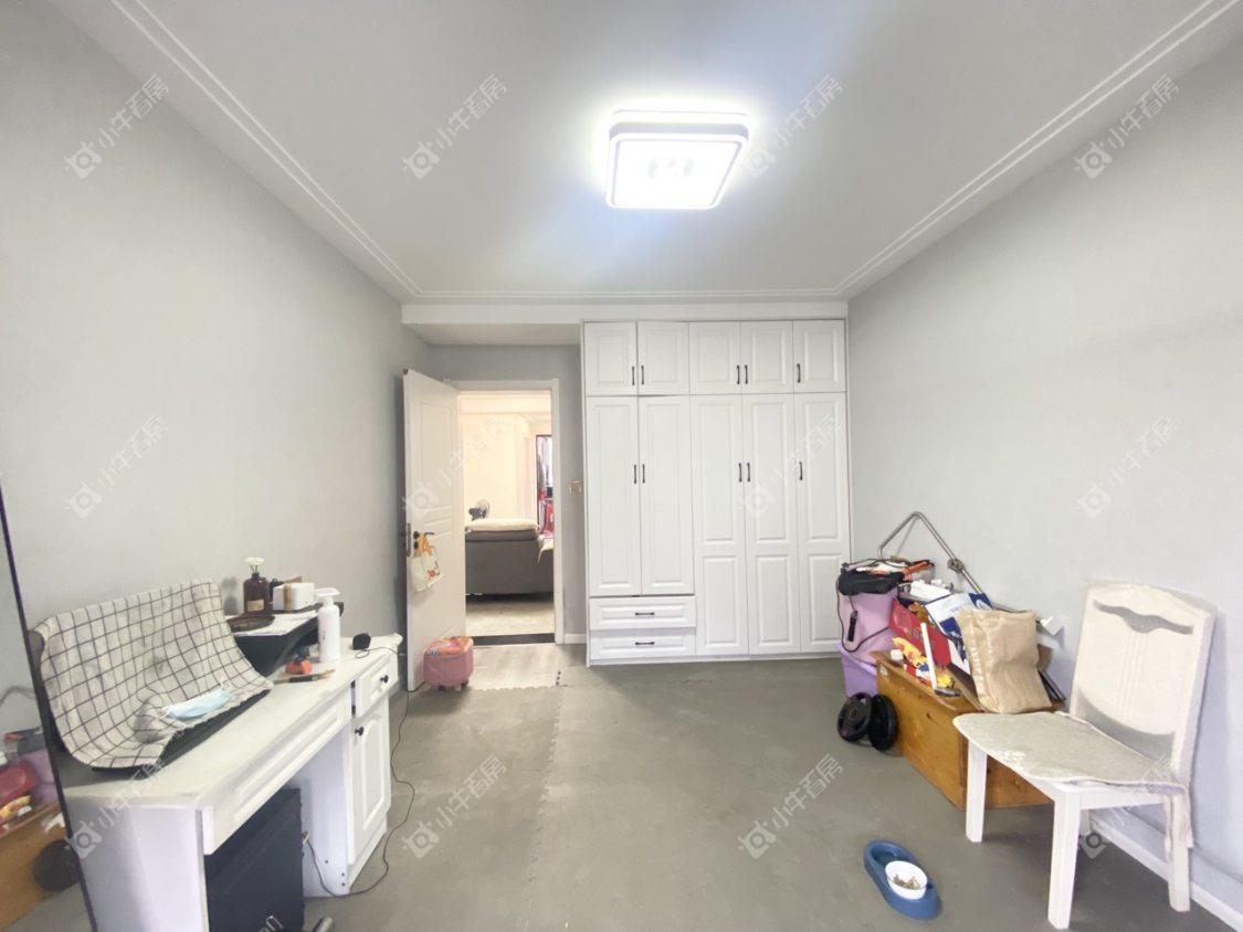 镇江龙凤新村在售二手房源室内图_小牛看房