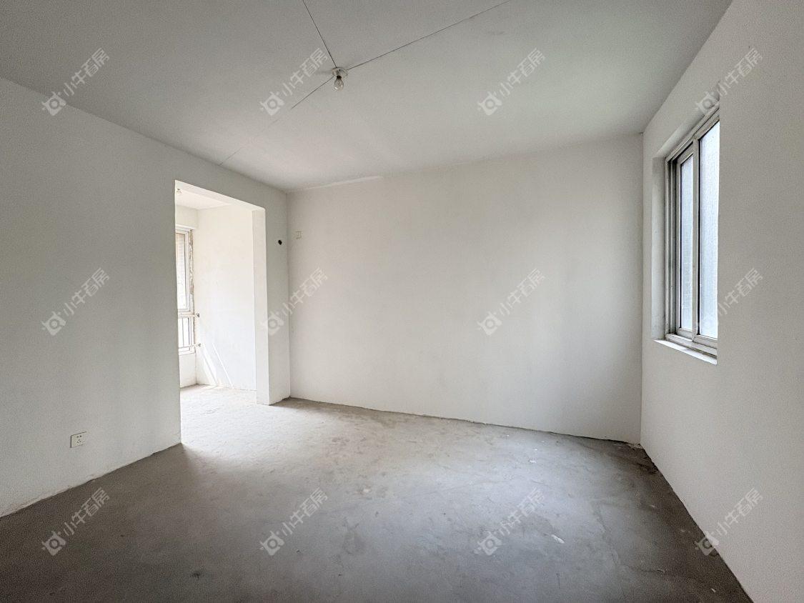 镇江东南新城在售二手房源室内图_小牛看房