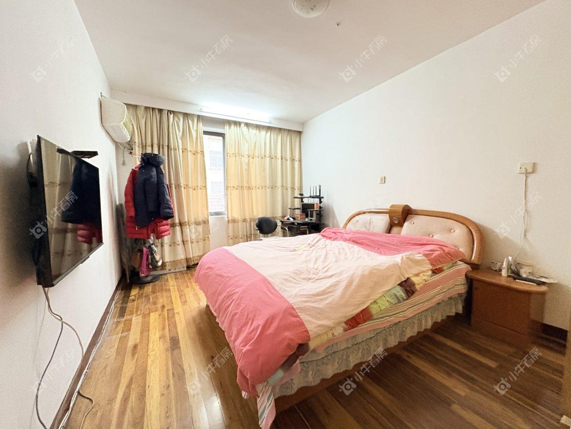 镇江凤凰新村在售二手房源室内图_小牛看房