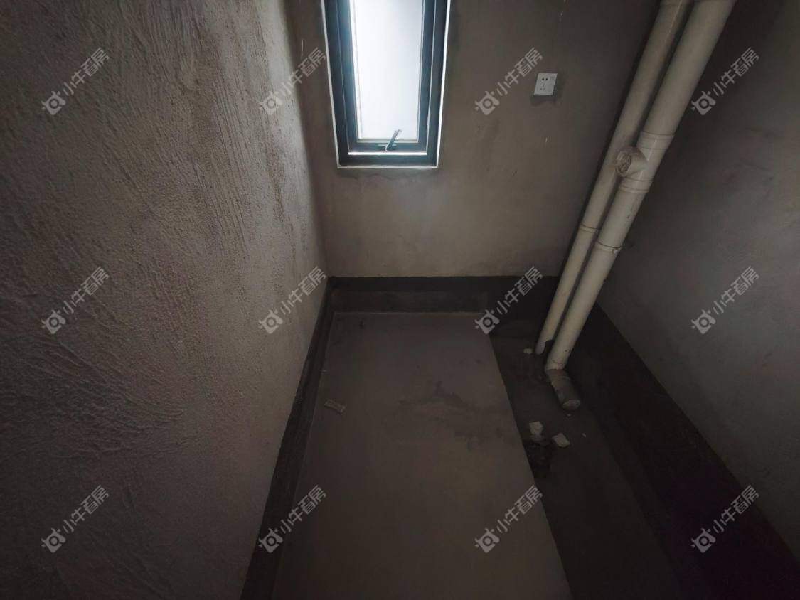 镇江融创华南映在售二手房源室内图_小牛看房