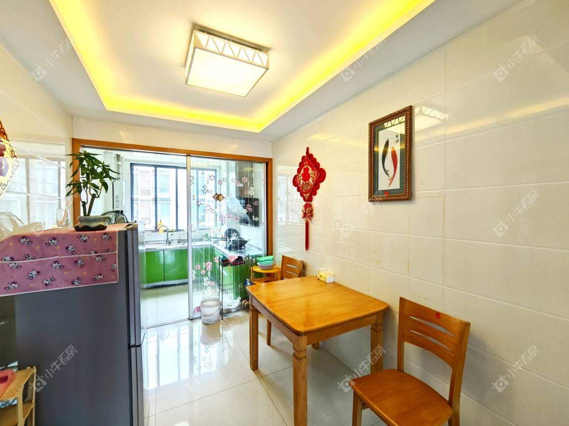 镇江水岸春天在售二手房源室内图_小牛看房