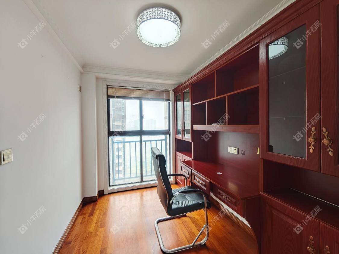 镇江美亚华悦在售二手房源室内图_小牛看房