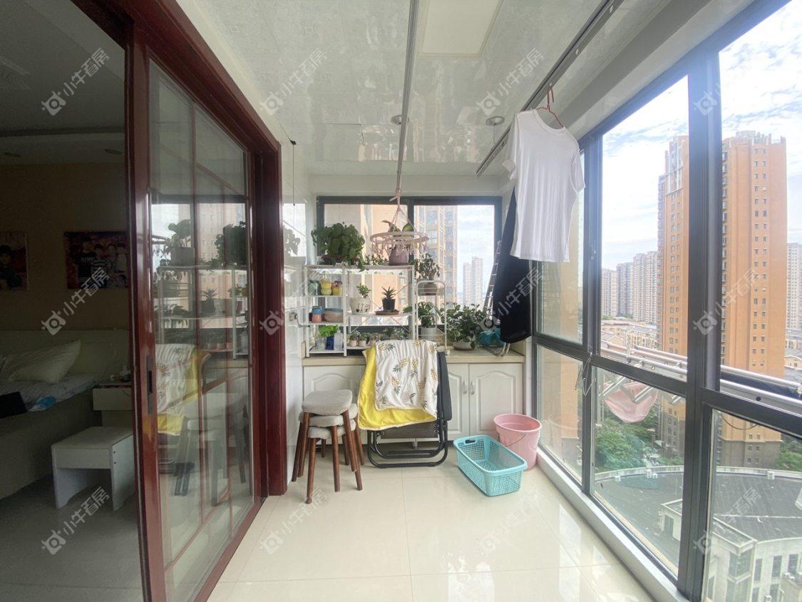 镇江华都锦城在售二手房源室内图_小牛看房