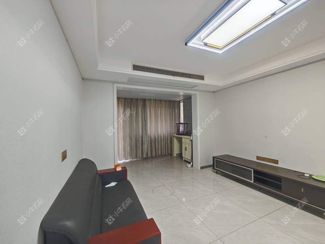 镇江嘉荟新城在售二手房源室内图_小牛看房