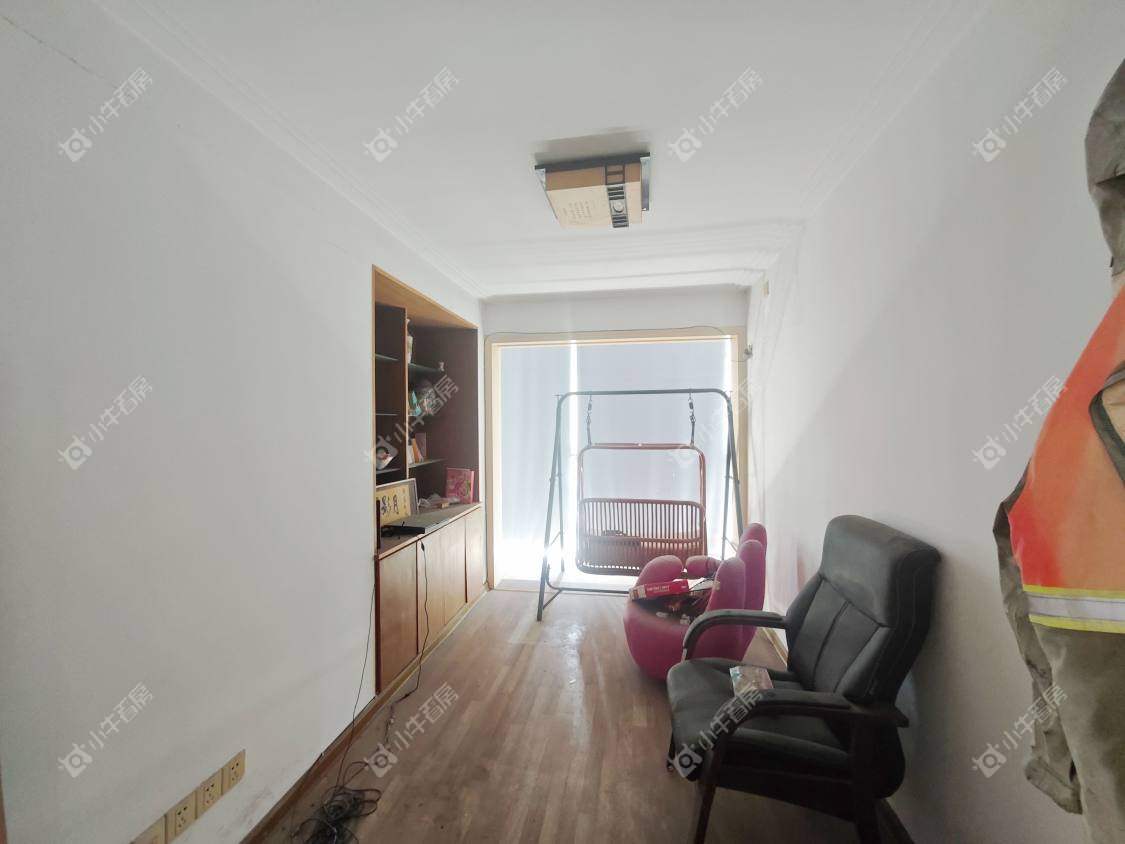 镇江世纪东升在售二手房源室内图_小牛看房