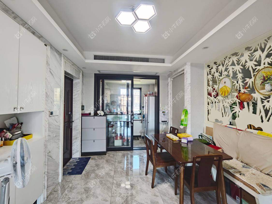 镇江滨河凤凰城在售二手房源室内图_小牛看房