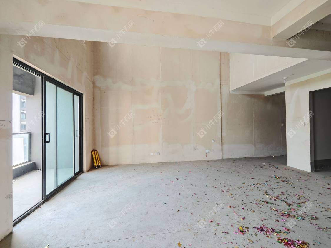 镇江融创华南映在售二手房源室内图_小牛看房