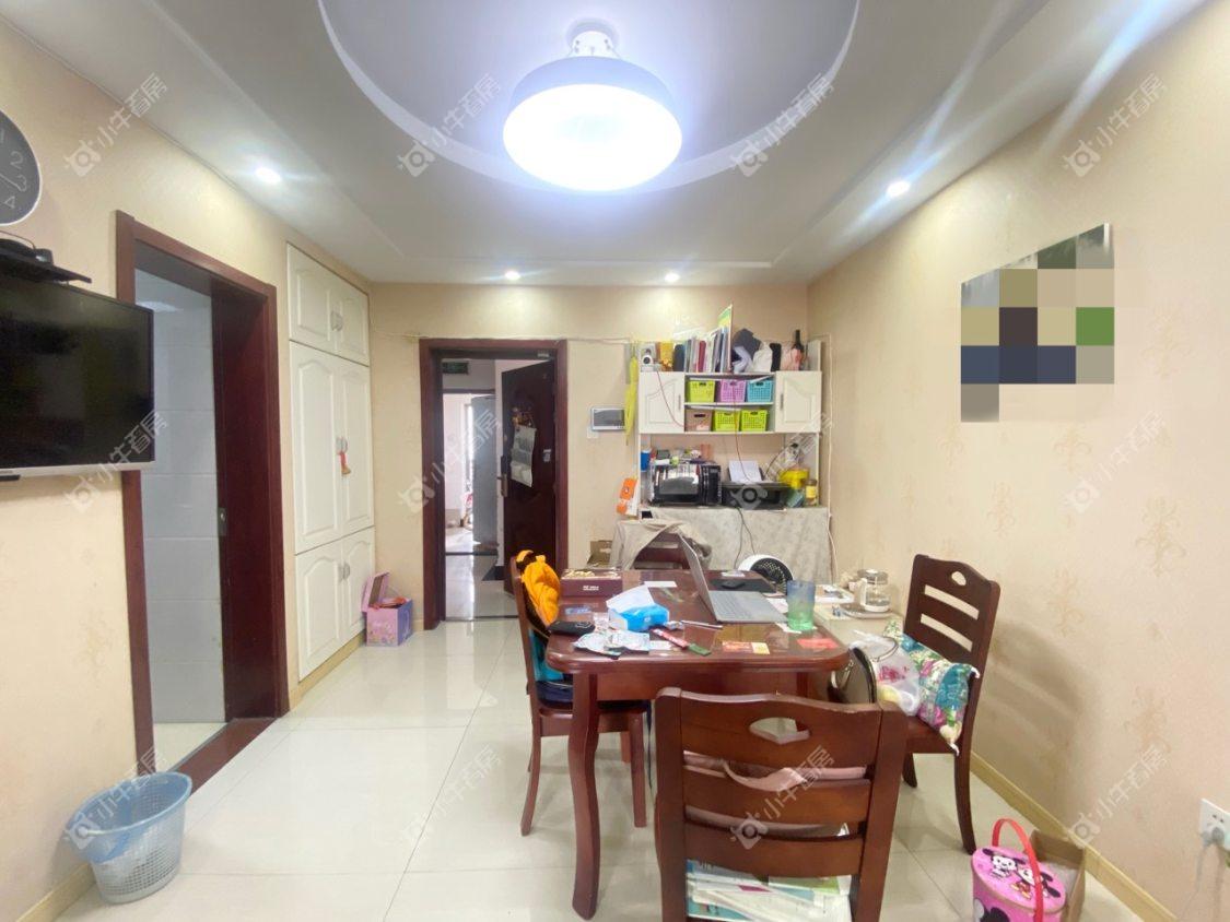 镇江华都锦城在售二手房源室内图_小牛看房