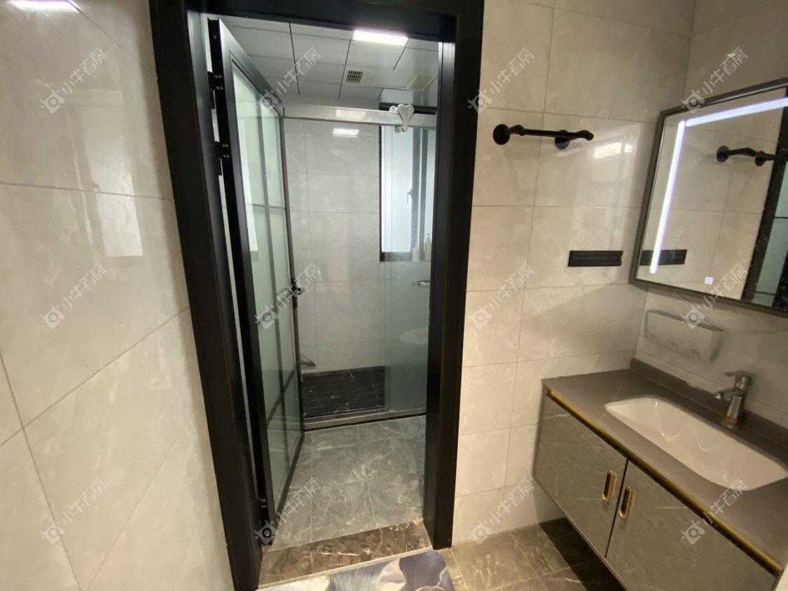 镇江凤凰郡在售二手房源室内图_小牛看房