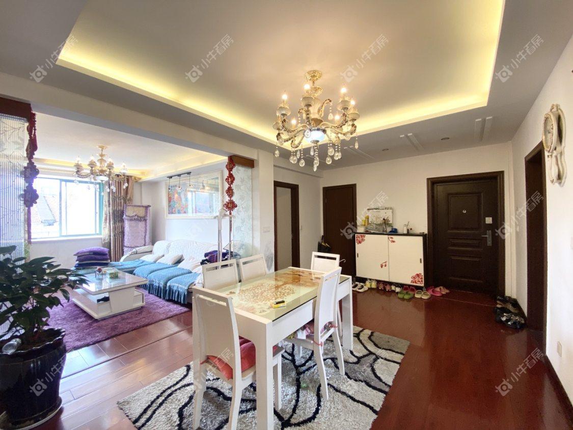 镇江金凤凰在售二手房源室内图_小牛看房