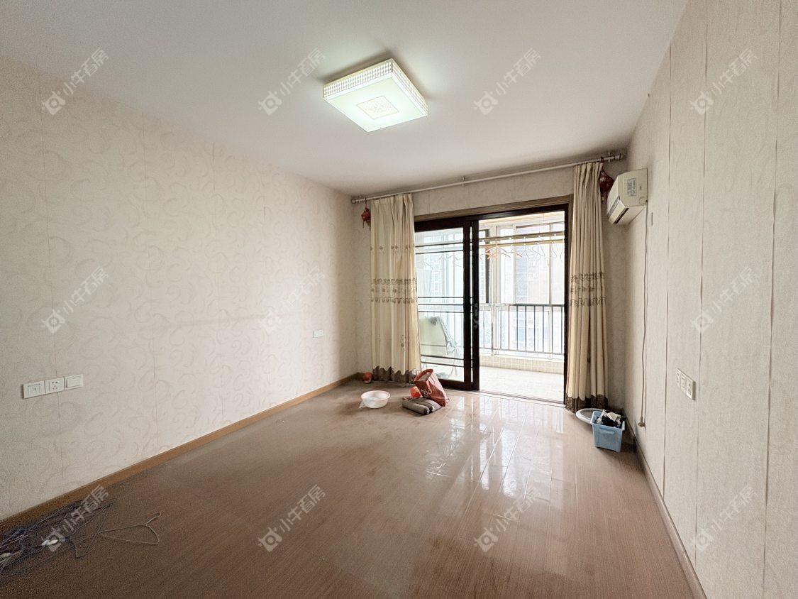 镇江城市绿洲在售二手房源室内图_小牛看房