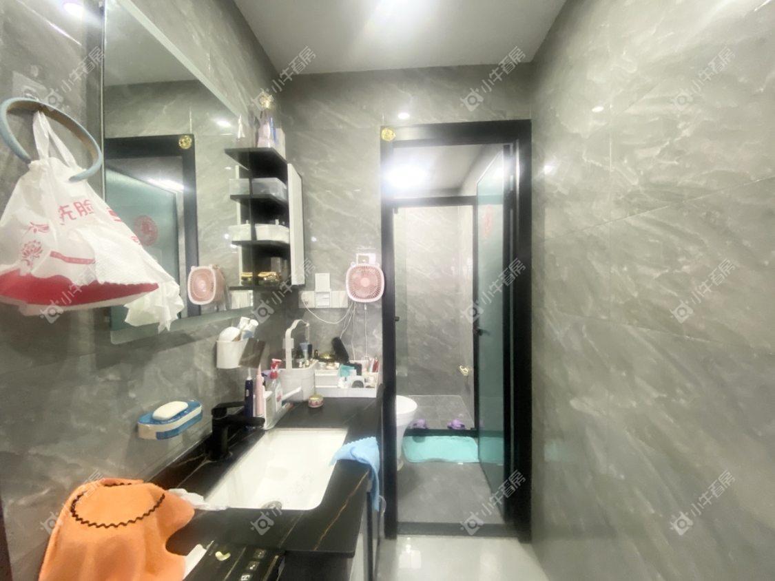 镇江凤凰郡在售二手房源室内图_小牛看房