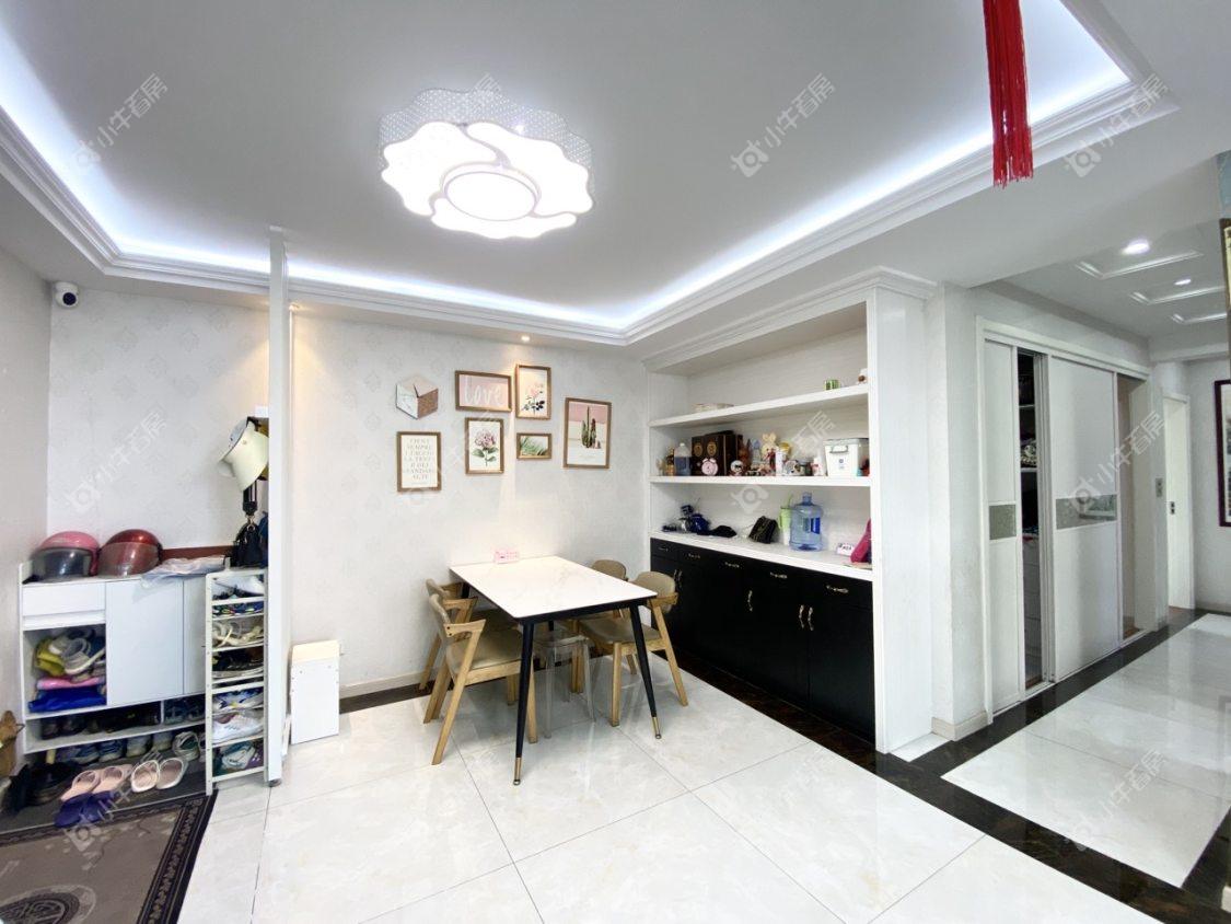 镇江欧洲城在售二手房源室内图_小牛看房