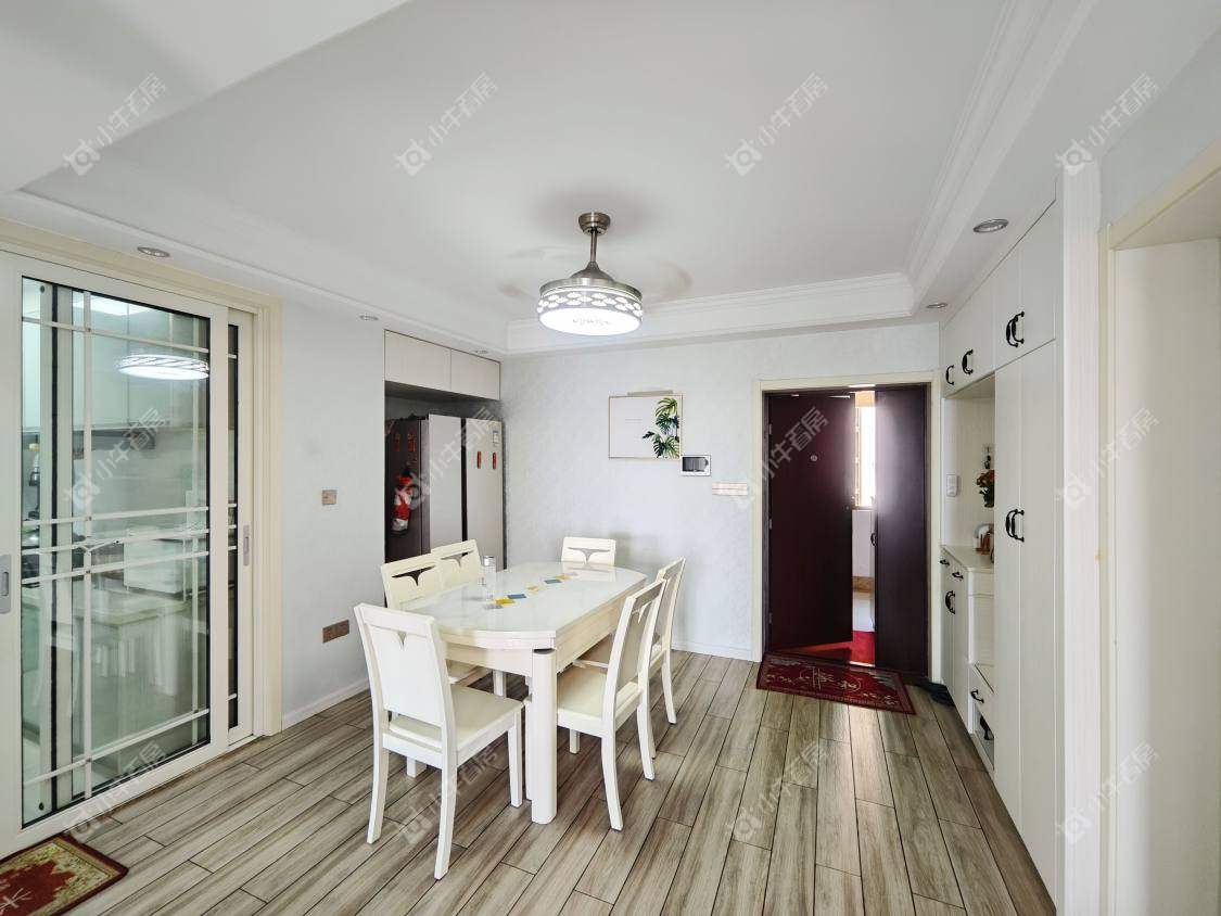 镇江信达香堤国际在售二手房源室内图_小牛看房