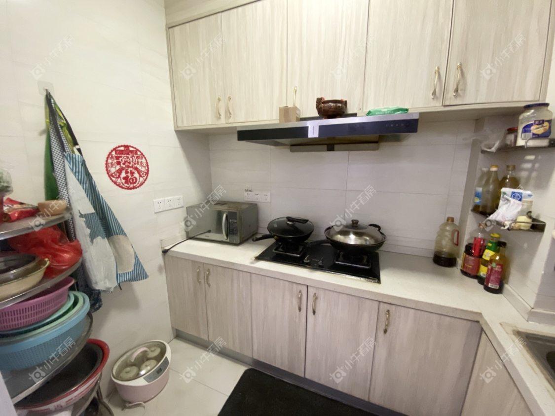 镇江滨河凤凰城在售二手房源室内图_小牛看房