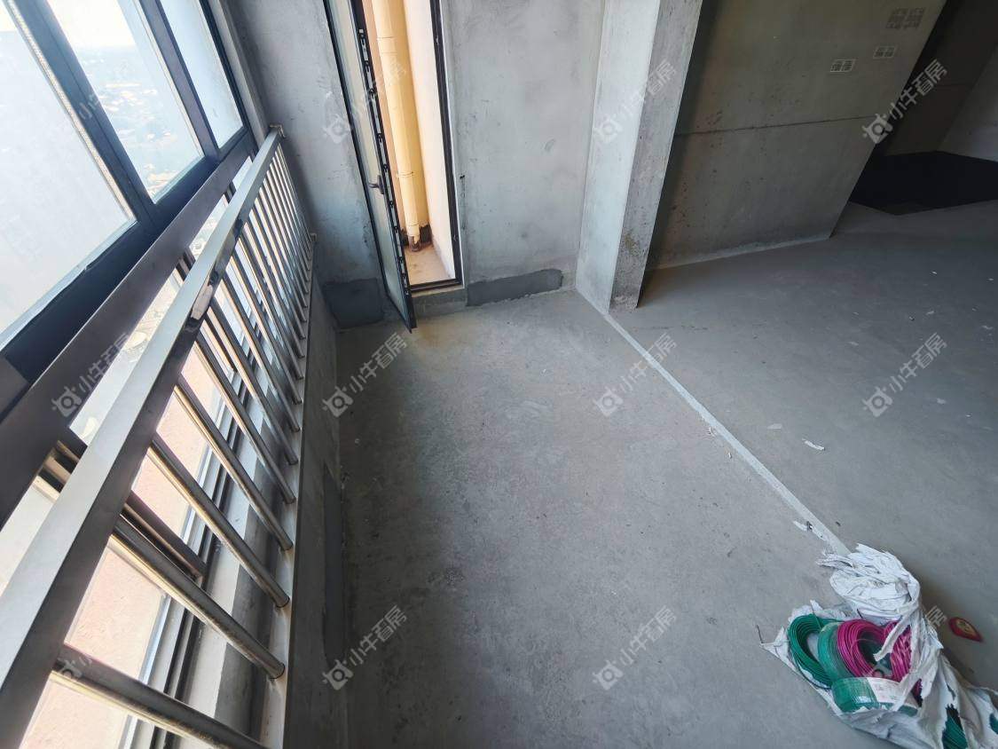 镇江昆仑华府在售二手房源室内图_小牛看房