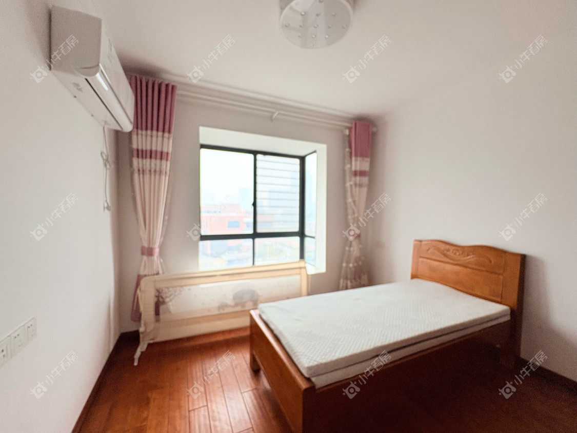 镇江金凤凰在售二手房源室内图_小牛看房