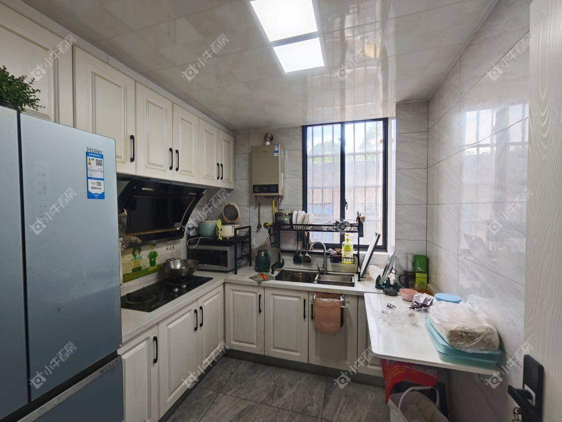 镇江开发区凤凰路在售二手房源室内图_小牛看房