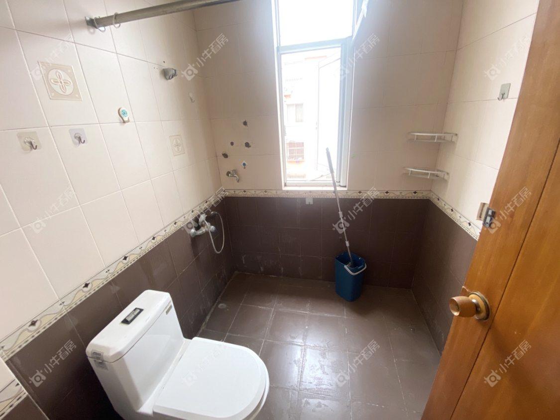 镇江万善园二村在售二手房源室内图_小牛看房