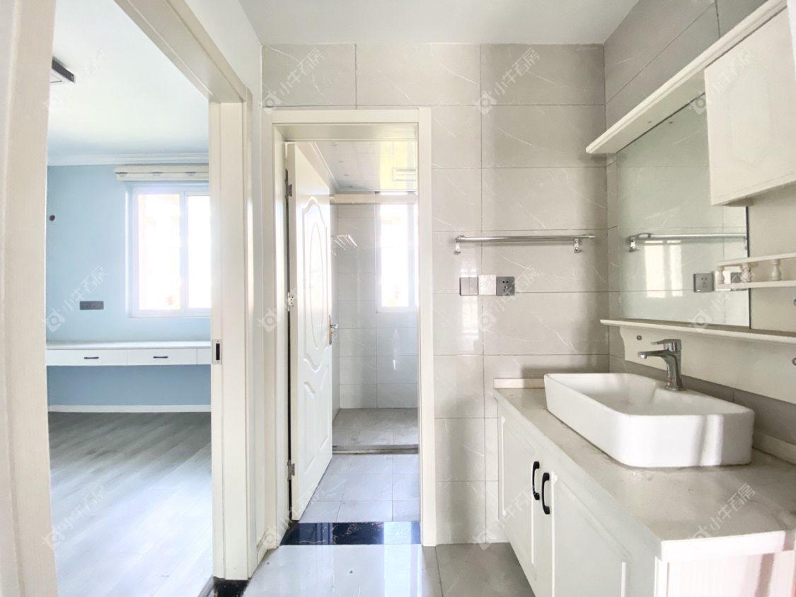 镇江东南新城在售二手房源室内图_小牛看房