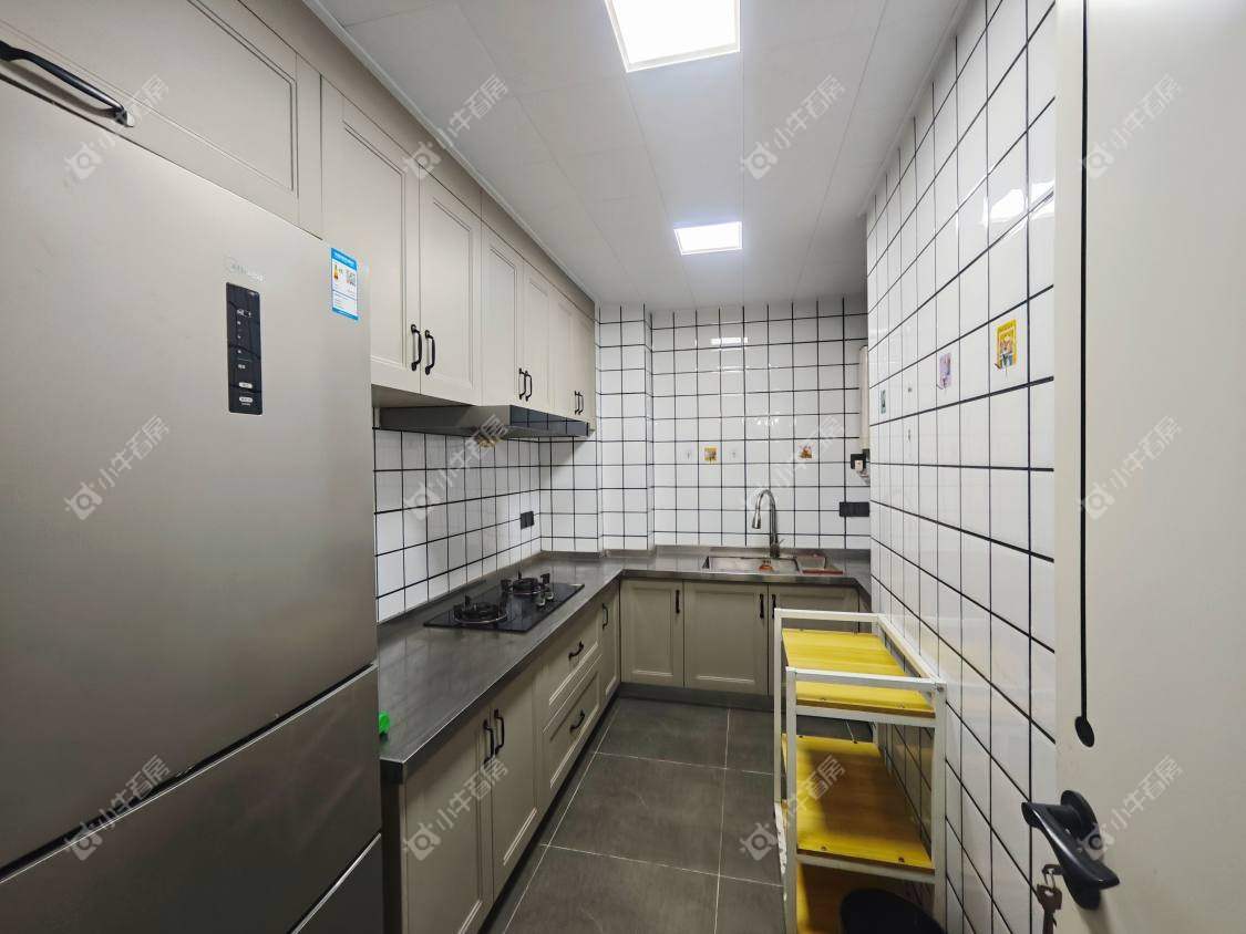 镇江滨河凤凰城在售二手房源室内图_小牛看房