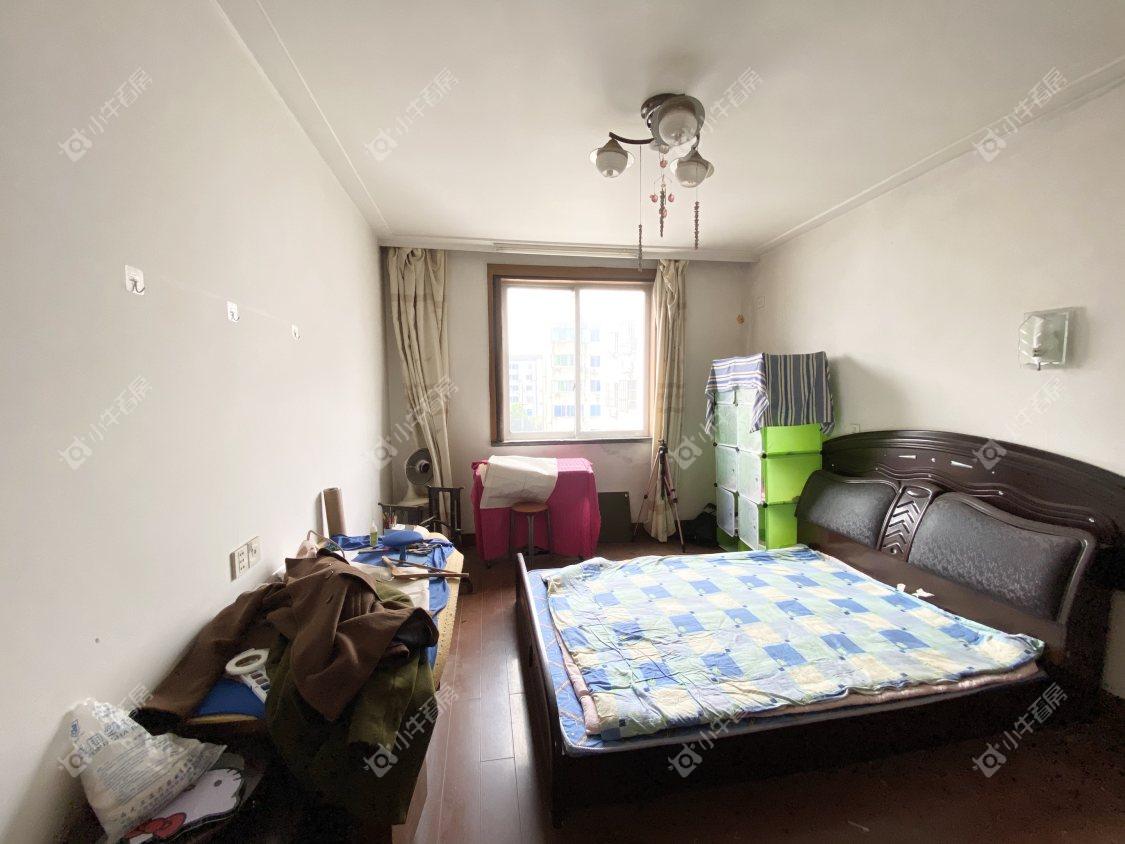 镇江大桥东苑在售二手房源室内图_小牛看房