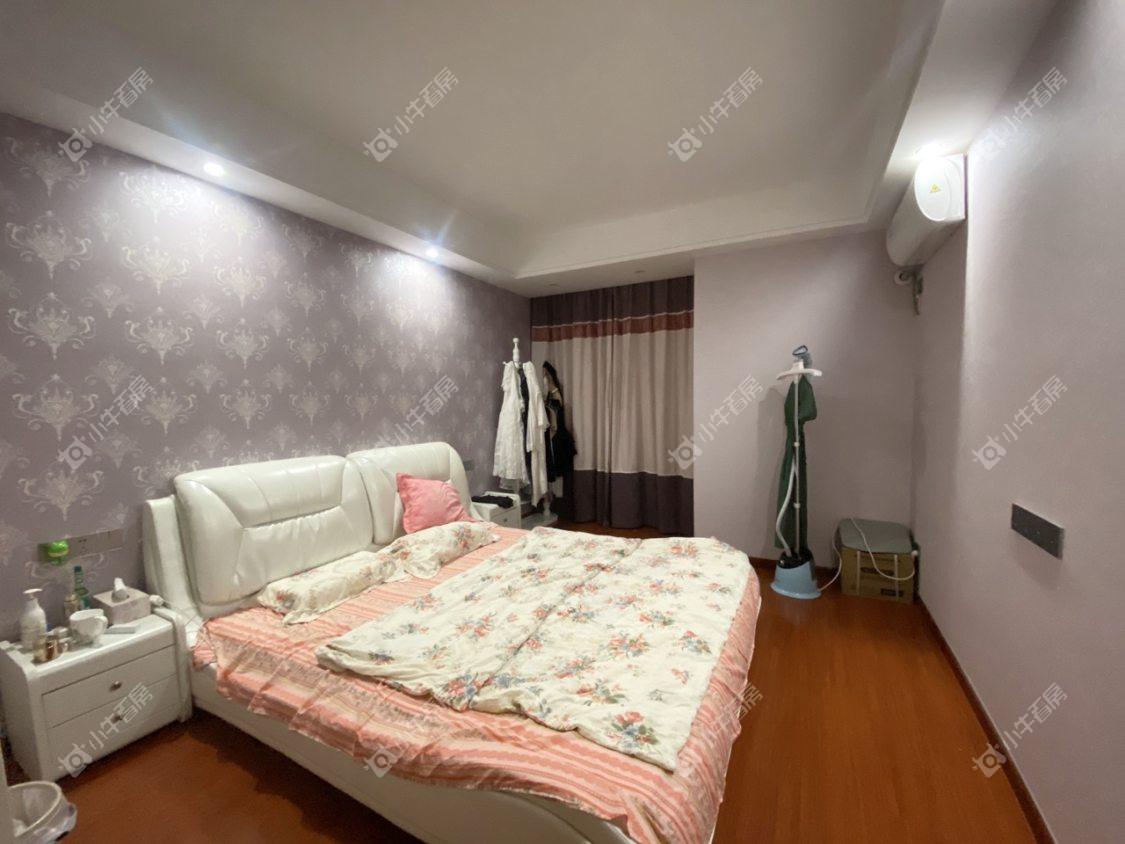 镇江滨河凤凰城在售二手房源室内图_小牛看房