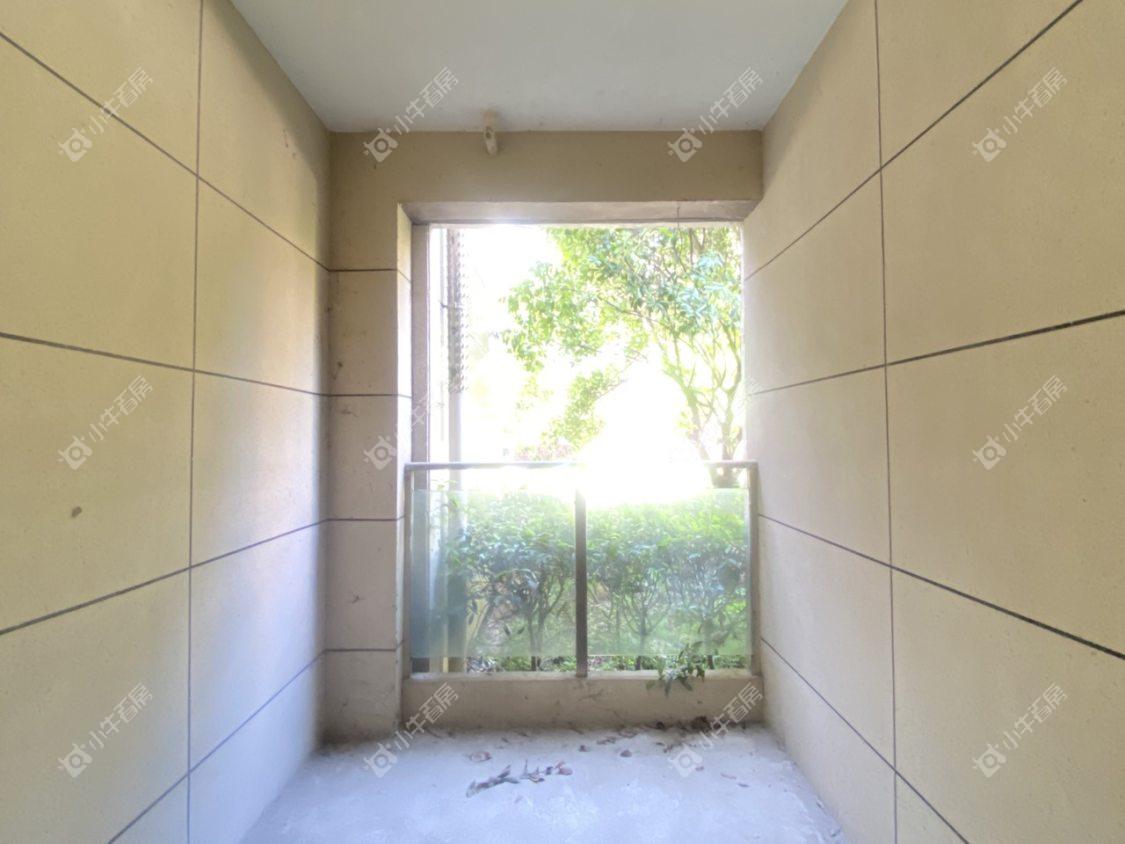 镇江滨河凤凰城在售二手房源室内图_小牛看房