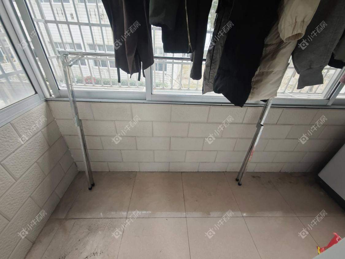 镇江曲园小区在售二手房源室内图_小牛看房