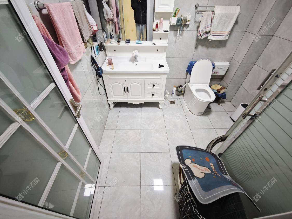 镇江滨河凤凰城在售二手房源室内图_小牛看房