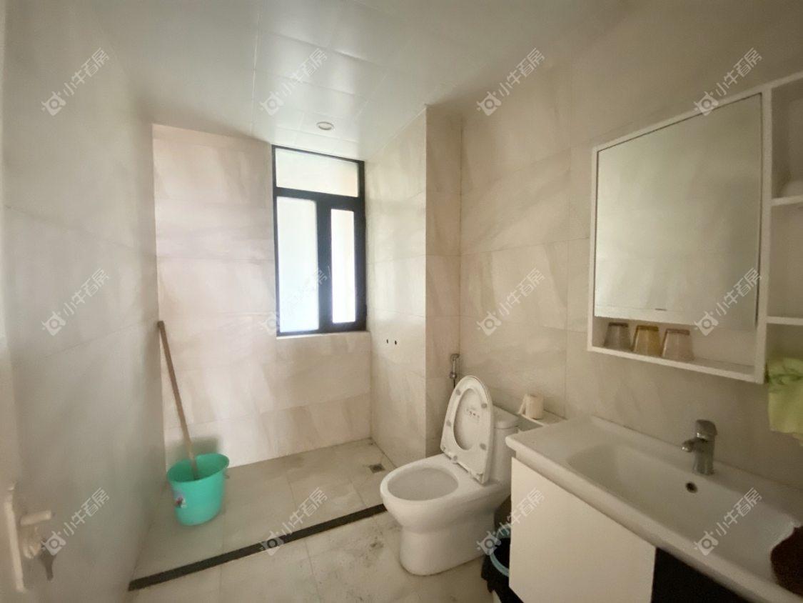 镇江滨河凤凰城在售二手房源室内图_小牛看房