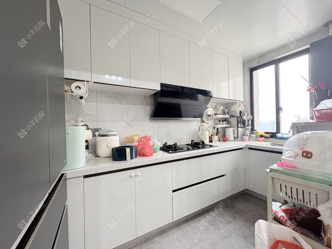 镇江凤熹台在售二手房源室内图_小牛看房