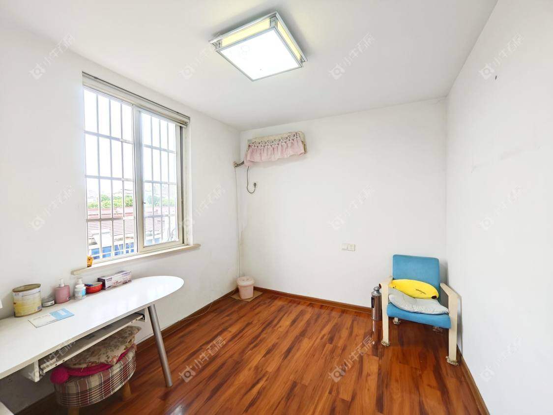 镇江华云公寓在售二手房源室内图_小牛看房