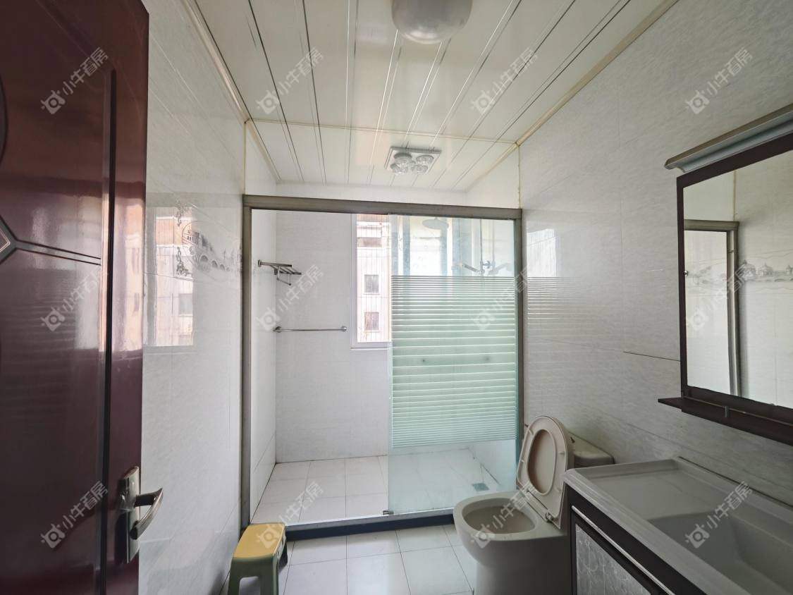 镇江东南新城在售二手房源室内图_小牛看房