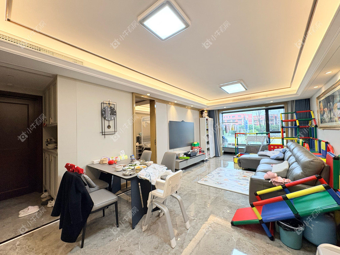 镇江红星天铂在售二手房源室内图_小牛看房