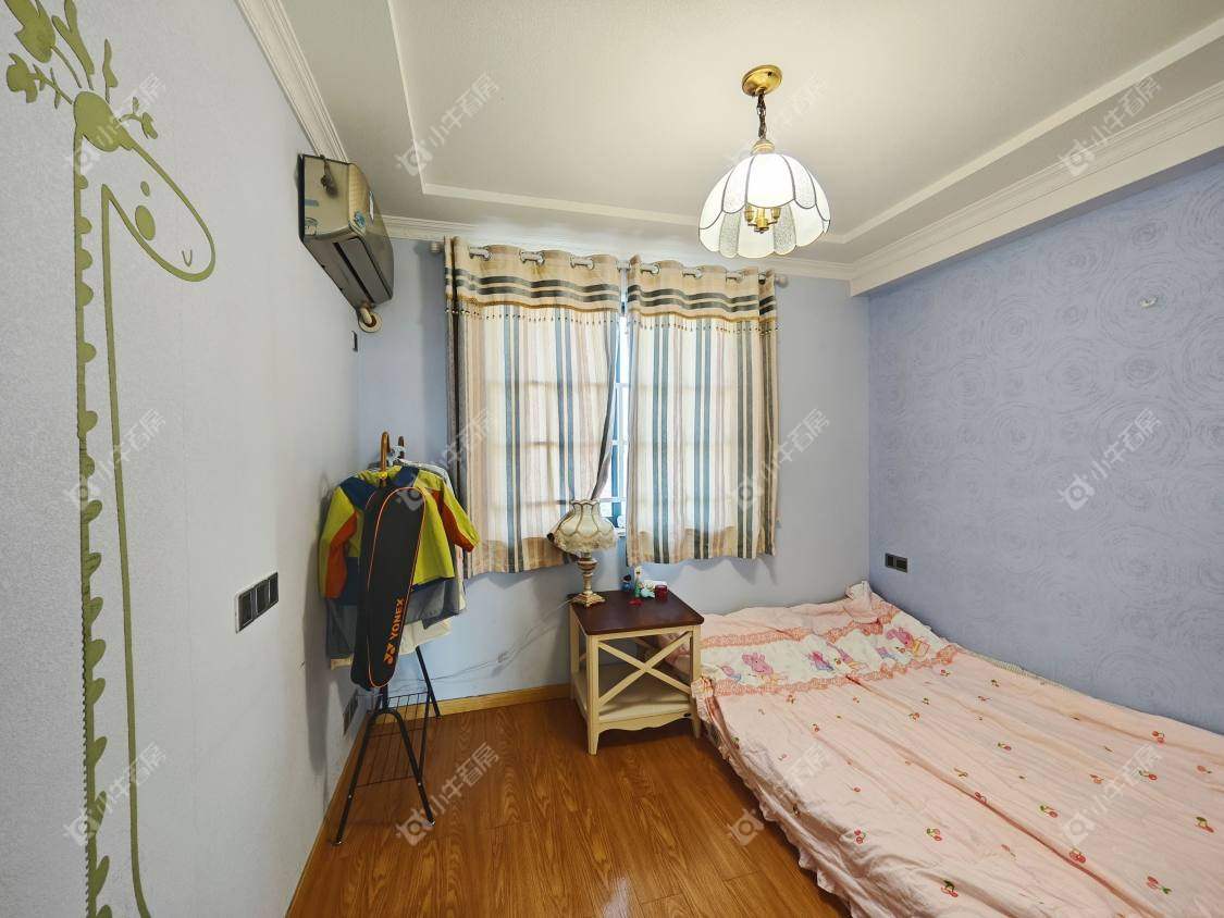 镇江金凤凰在售二手房源室内图_小牛看房