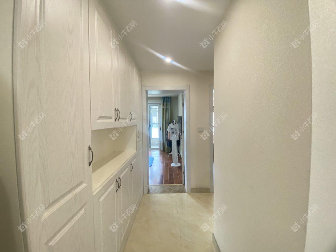 镇江滨河凤凰城在售二手房源室内图_小牛看房