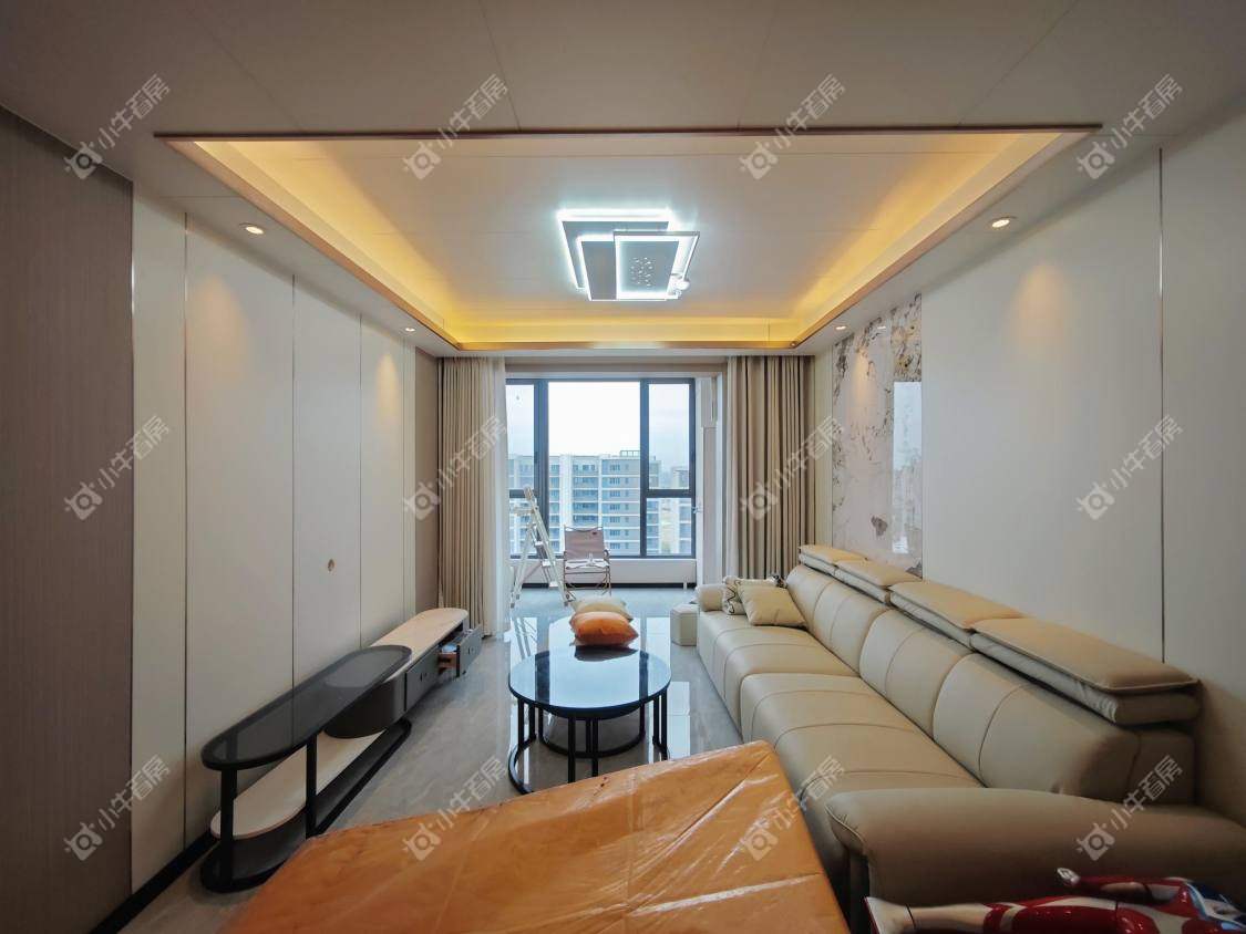 镇江融创华南映在售二手房源室内图_小牛看房